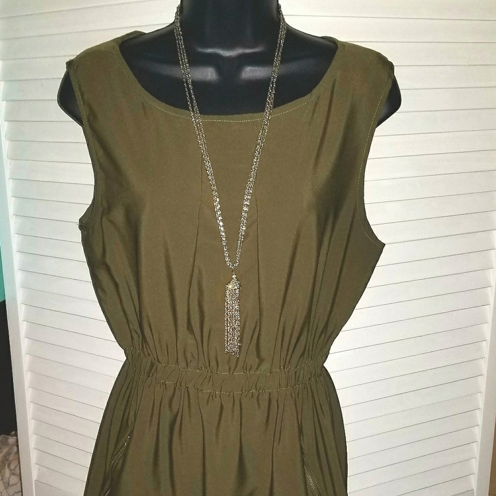 Green Dress & LOFT Necklace!!!